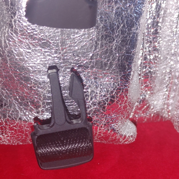 Kendall - Kylie Silver Sparkle Purse Knap Sack - Picture 4 of 6